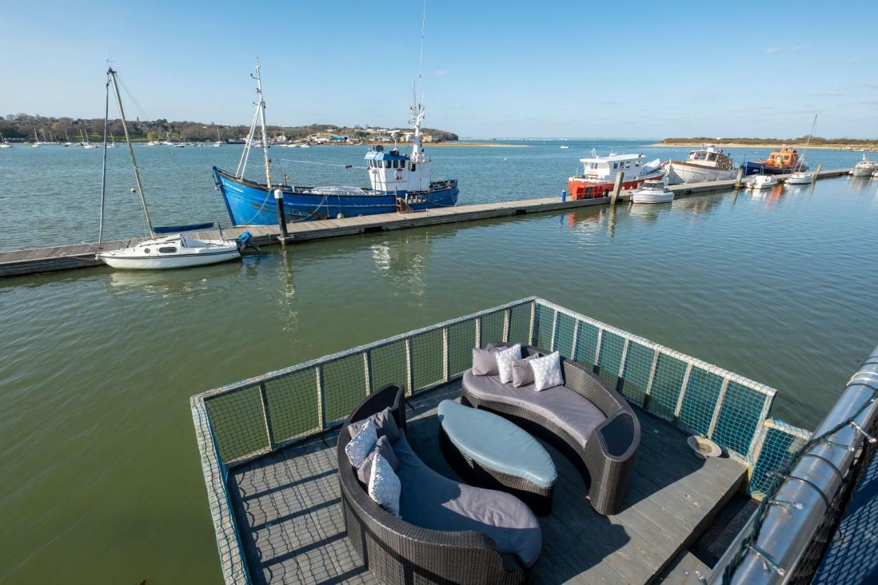 Houseboat Harbourside View Bed and Breakfast Newport  Exteriör bild